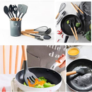 Kit C/12 Peças Utensílios De Cozinha Colheres Espatula Silicone Cabo Madeira Decoração Livre BPA